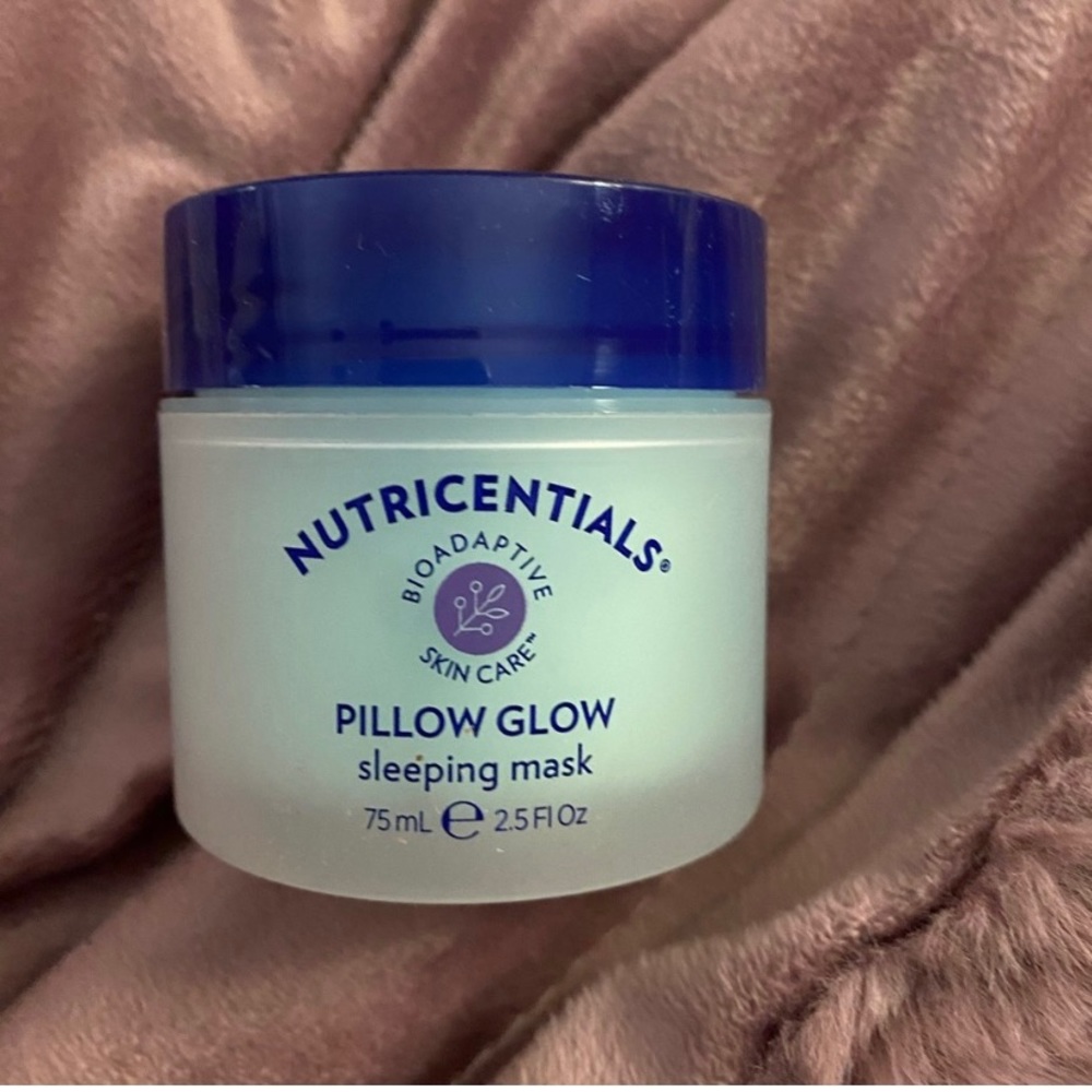 Pillow Glow Sleeping Mask apply before bed wake to skin 150% more hydrated. New